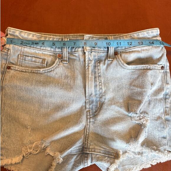 Old Navy High-Waisted OG Jean Shorts Light Wash Women’s 8 Cut Off Stretch - Picture 3 of 7